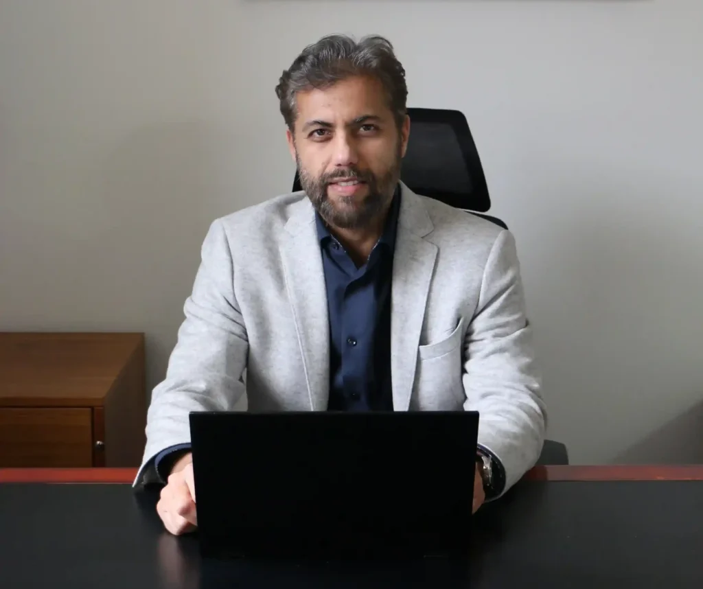 Dr. Imran Akram office clinic front pose_11zon